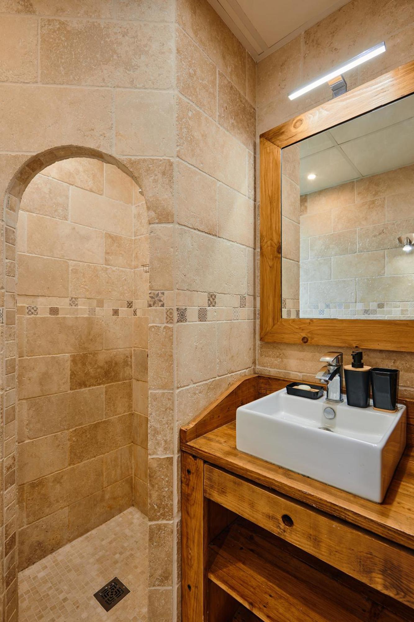 Les Hirondelles - 2 Chambres, 3 Lits, Climatisation Et Balcon Bourg-en-Bresse Exterior photo
