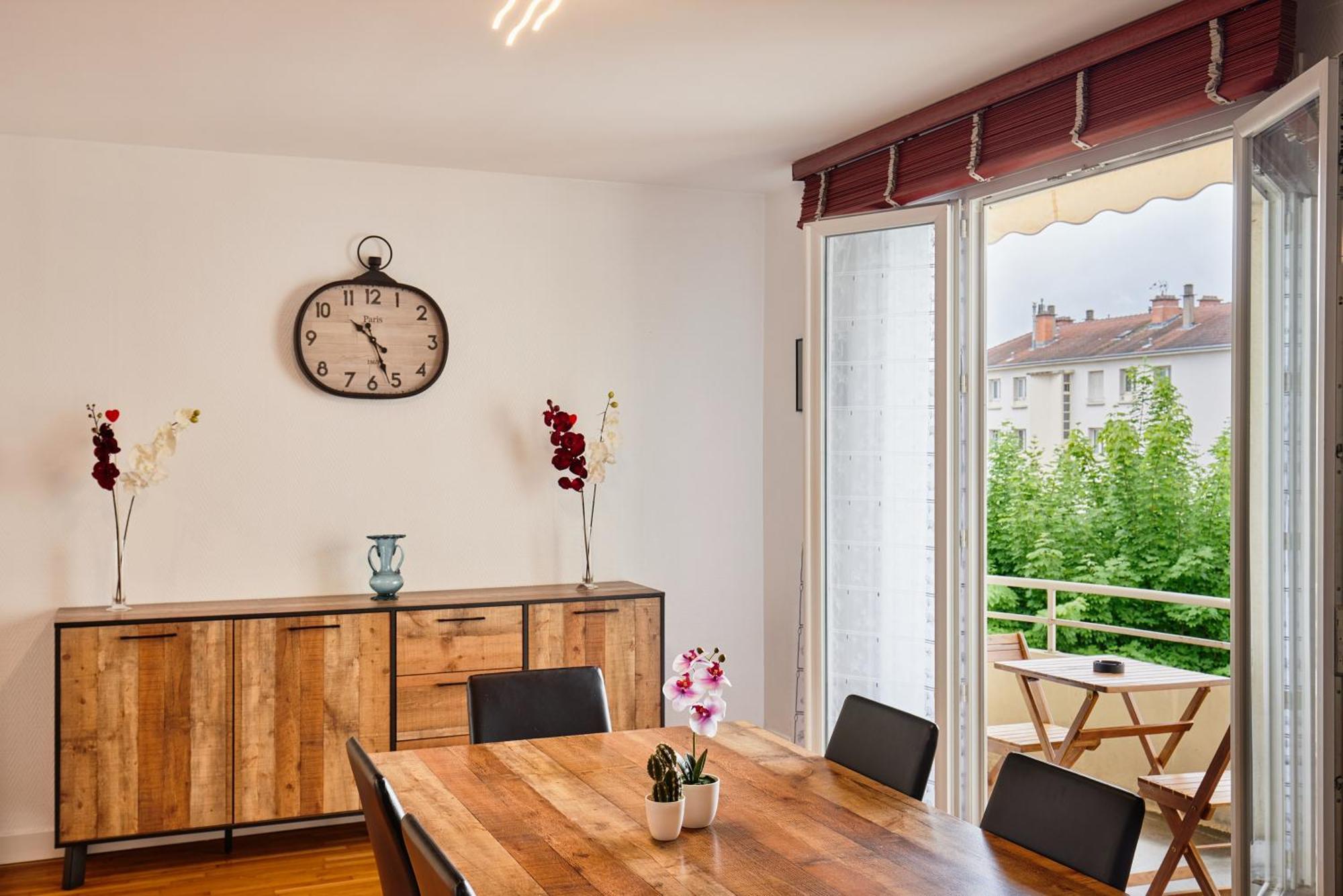 Les Hirondelles - 2 Chambres, 3 Lits, Climatisation Et Balcon Bourg-en-Bresse Exterior photo